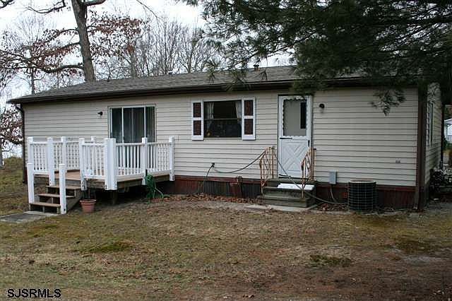 2nd image of 8 Holly Dr