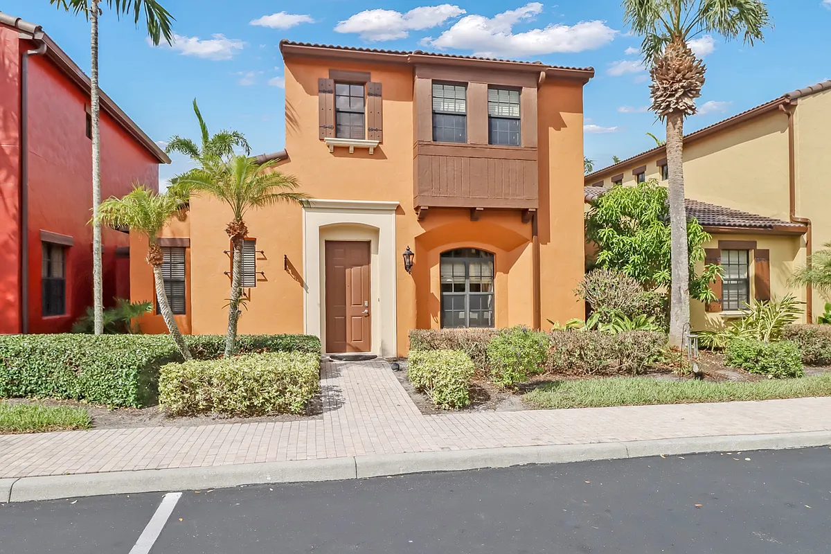 Building Photo - Covina Dr S