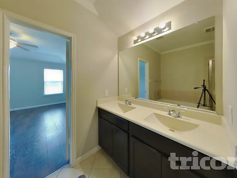 508 Crazy Horse Dr — Photo 9