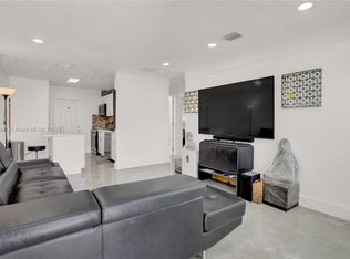608 NW 4th Ave APT B, Hallandale, FL 33009