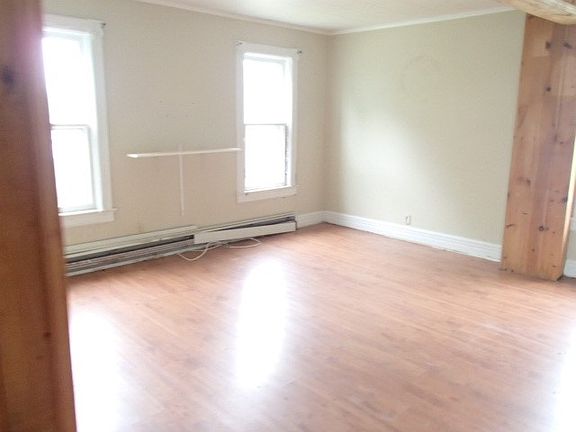 3rd image of 10 Rochester St