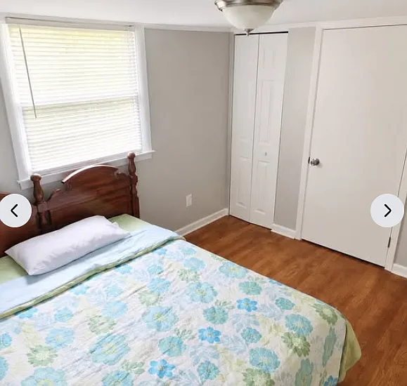 5 bed, 1100 sqft, $675 — Photo 1