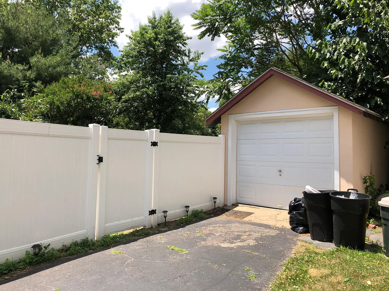 3 bed, 1.5 bath, 1456 sqft, $2,750 — Photo 2