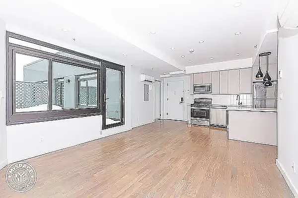 Rented by MySpaceNYC | media 22