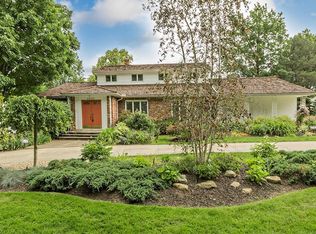 22575 Canterbury Ln, Shaker Heights, OH