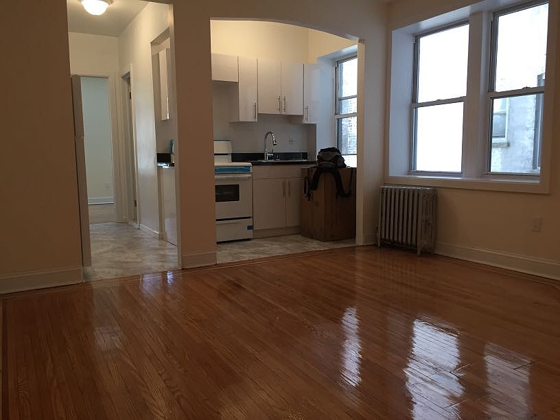 2nd image of 4535 46th St APT 1e