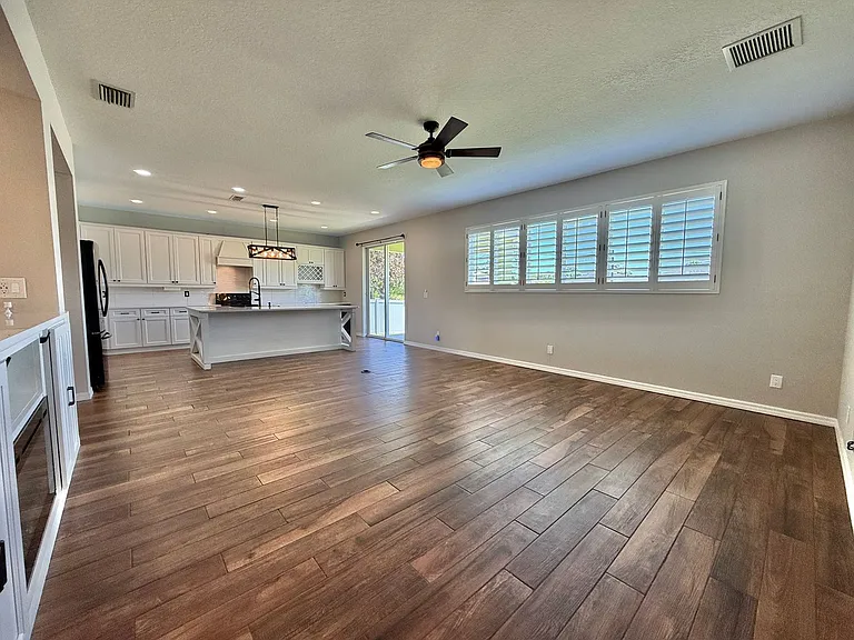1453 Santa Anna St SE — Photo 9