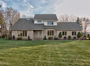 106 Elmwood Dr #L-6, Elmhurst Township, PA 18444