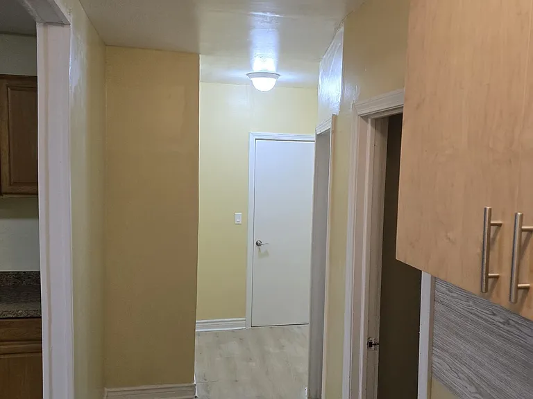 14 Niagara St #1 — Photo 12