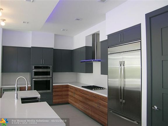 3rd image of 1405 NE 5th St #1
