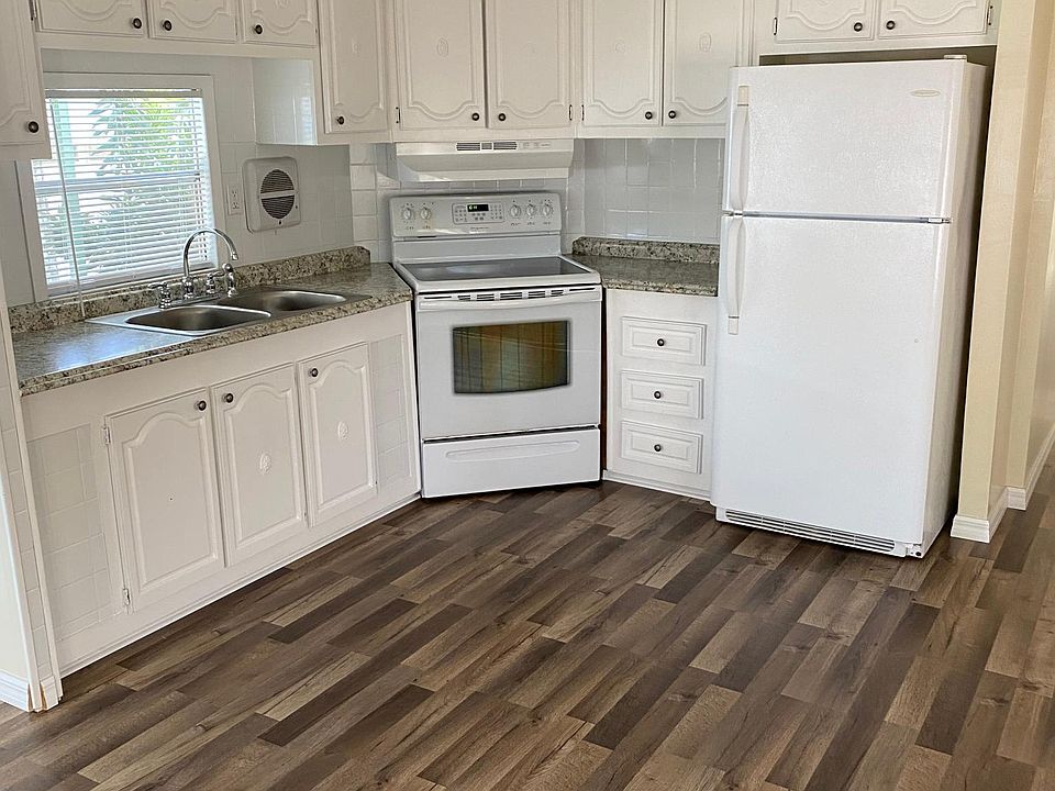 1st image of 5332 79th St N