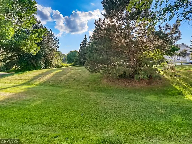 2165 Shenandoah Ct #E — Photo 4