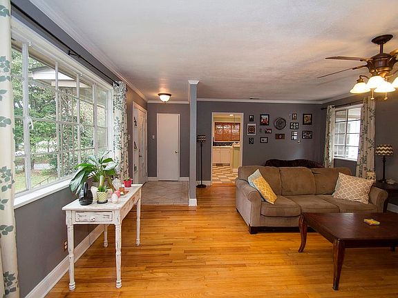 5th image of 307 E Derenne Ave