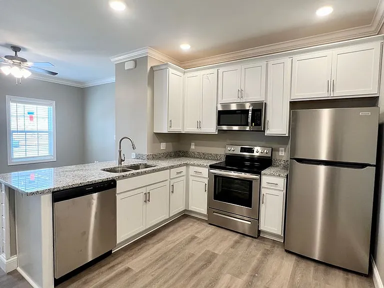 2175 Prospector Ct — Photo 3