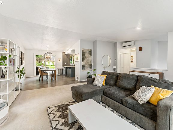 3rd image of 6213 SW 33rd Pl