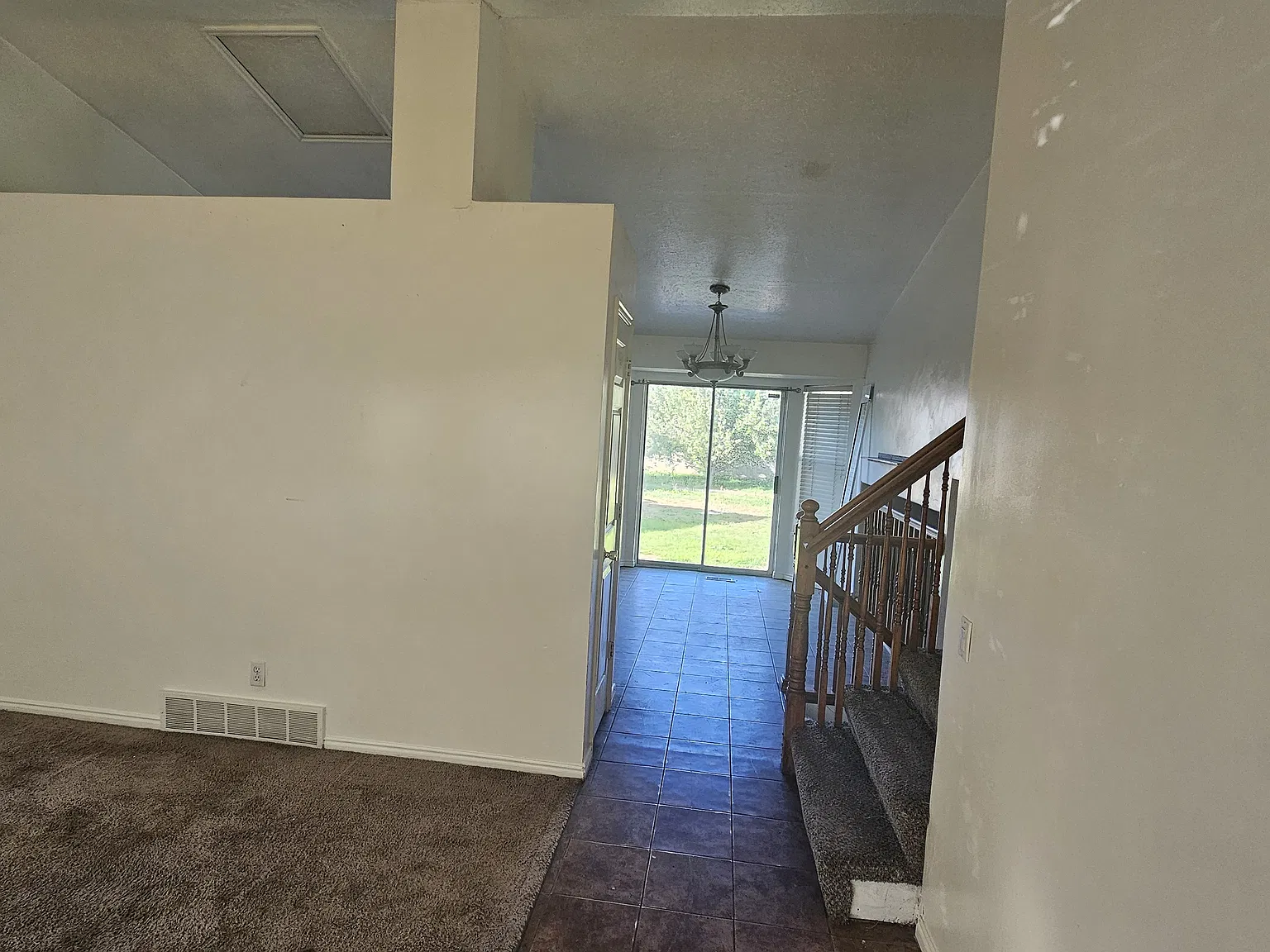 5 bed, 1800 sqft, $2,500 — Photo 3