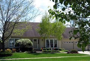 Cottage Design w/vaulted ceilings