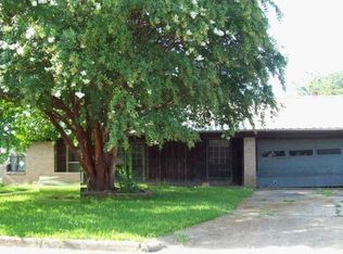 106 Carpenter Loop, Bonham, TX 75418