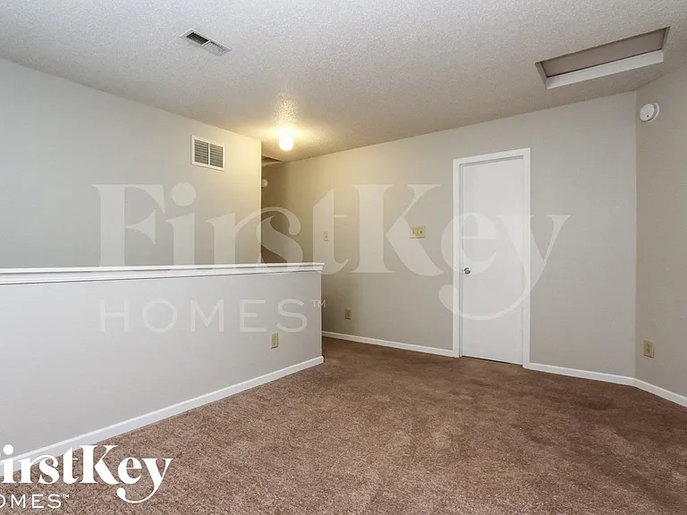 6518 Redland Way — Photo 7
