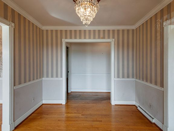 3rd image of 6212 Hickory Valley Rd