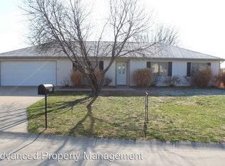 3965 Forrest Ln, Manhattan, KS 66502