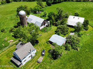 126 Decker Rd, Jermyn, PA 18433