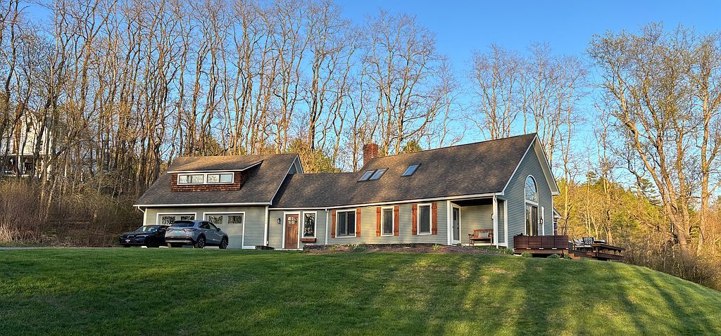 684 Farmer Dr - Property Image