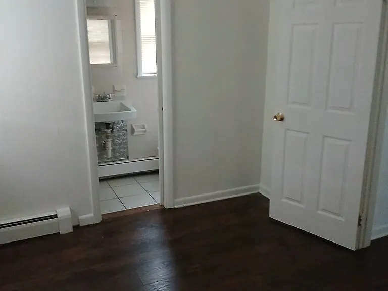 212 Central Ave #1B — Photo 2