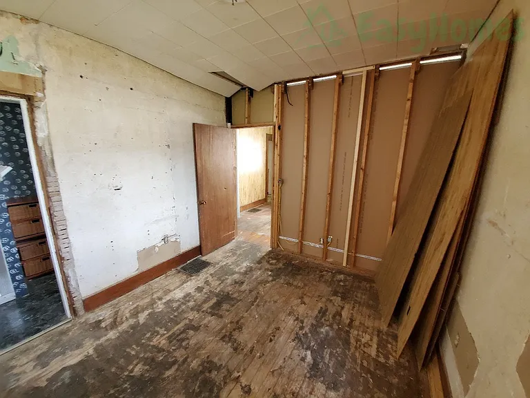 824 S 6th St — Photo 9