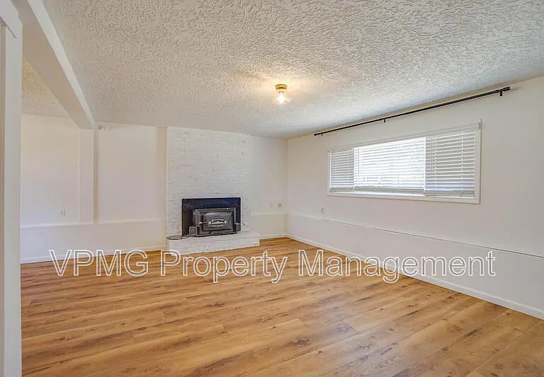 1708 NW 104th St — Photo 32