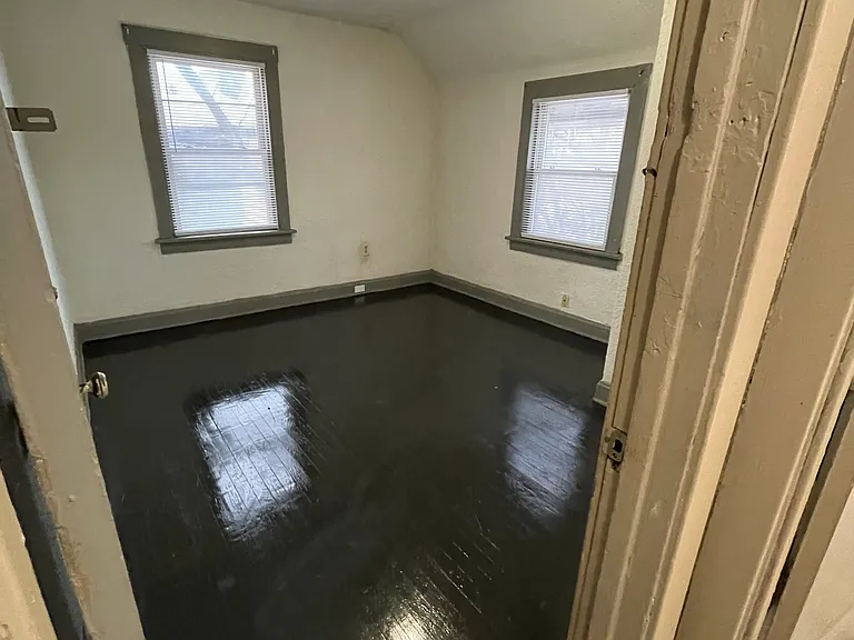 637 Vermont St — Photo 14
