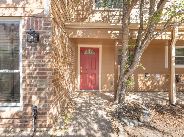 2827 Oakside Dr, Bryan, TX 77802