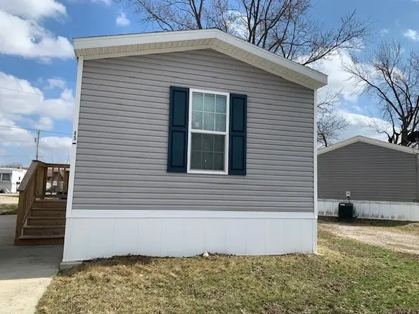 45 Melissa Dr #M45, Bloomington, IL 61704