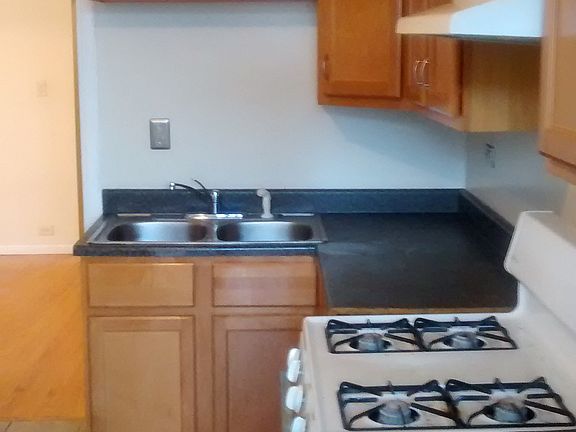 5th image of 8121 S Maryland Ave APT 3