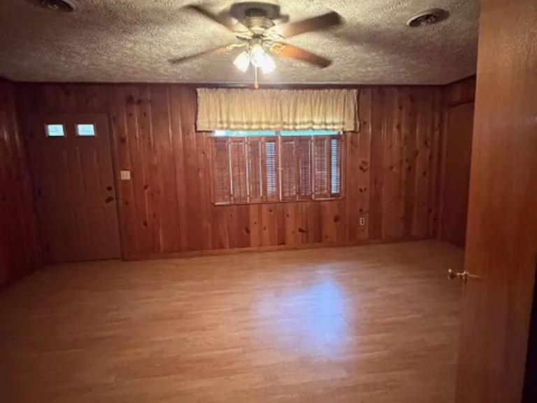 1701 Westside Dr — Photo 10