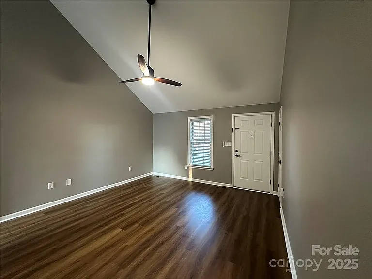75 Eden St NW — Photo 5