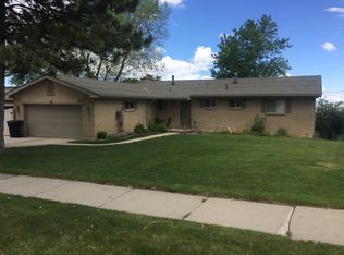 1982 S Davis Blvd, Bountiful, UT 84010