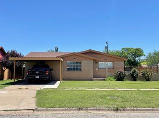 2010 Joliet St, Plainview, TX 79072