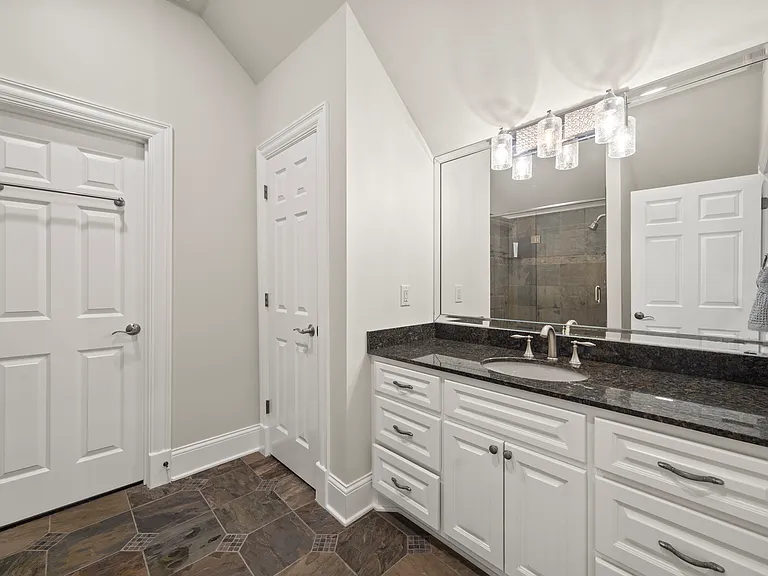 937 Travelers Ct — Photo 17