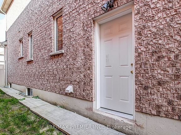 5th image of 36 Avenue Nolan Dr