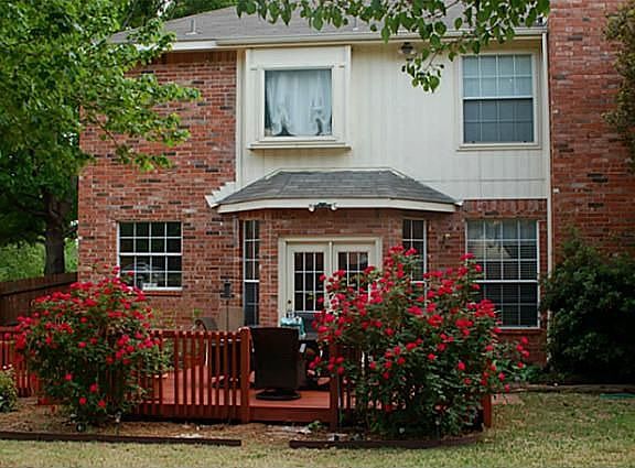 5th image of 2400 Branch Oaks Ln