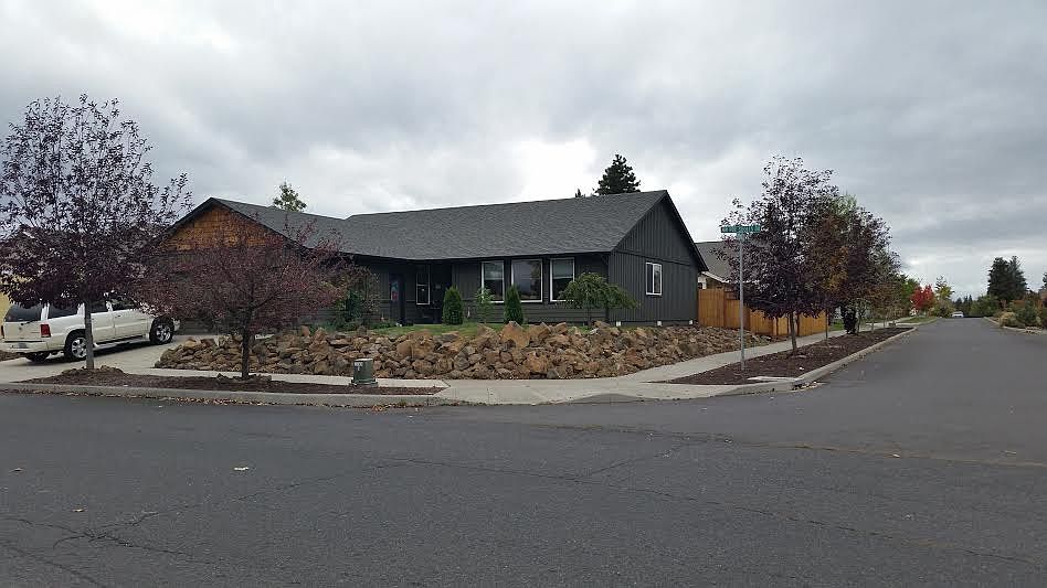 Street side exterior photo 