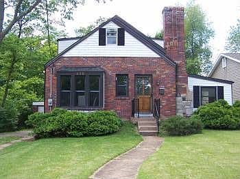 1st image of 855 Diversey Dr