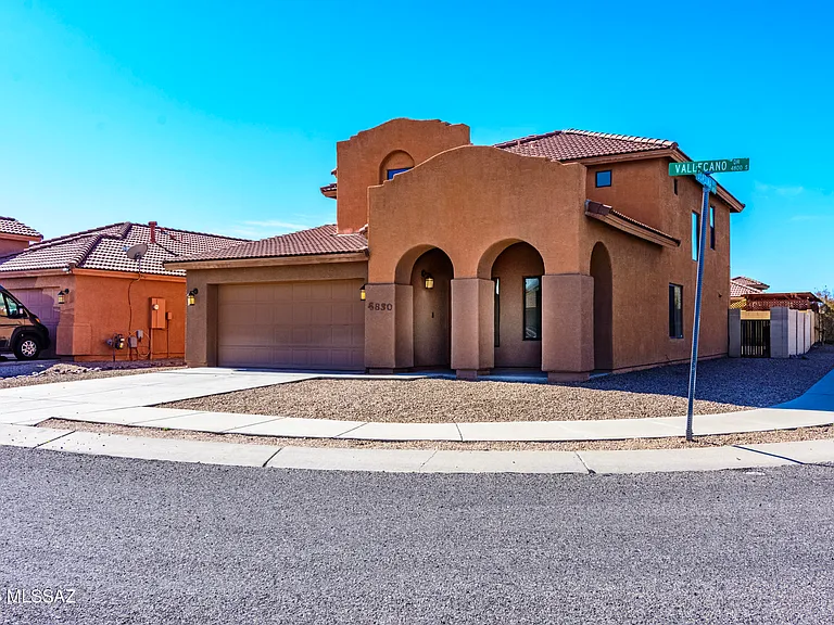 4830 S Vallecano Dr — Photo 49