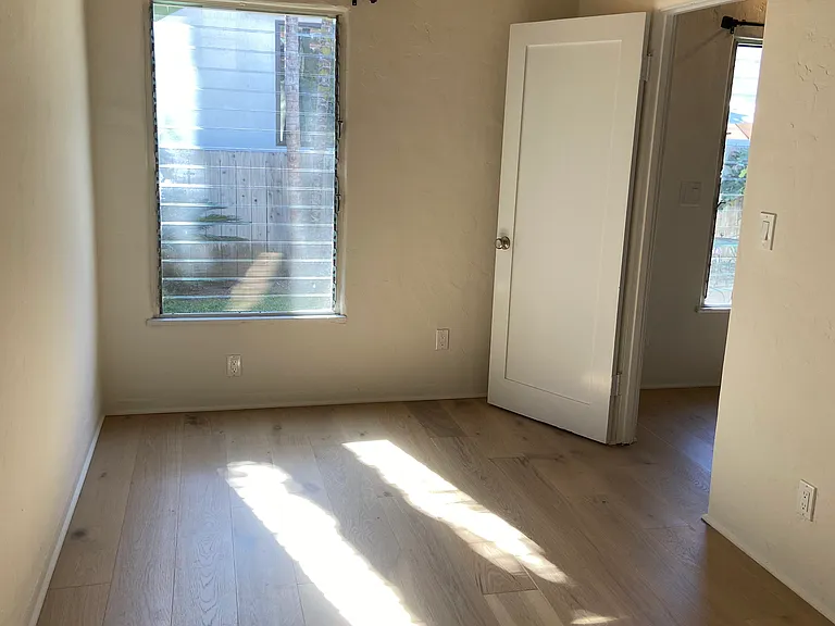 343 Aster St #4 — Photo 4