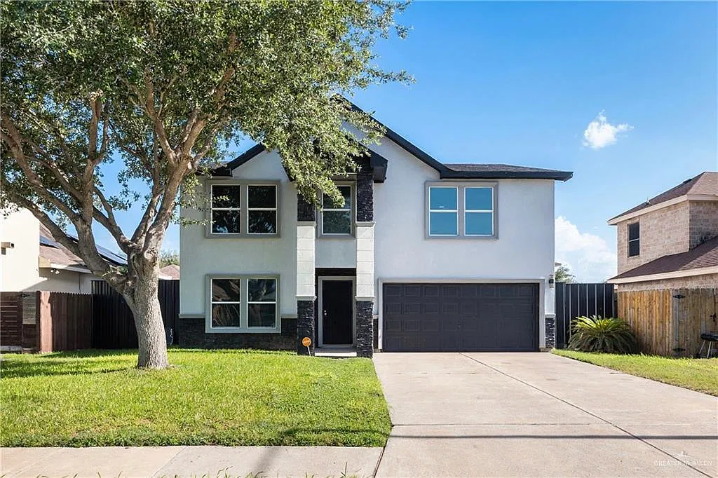 4 bed, 2.5 bath, 2775 sqft, $2,600 — Photo 1