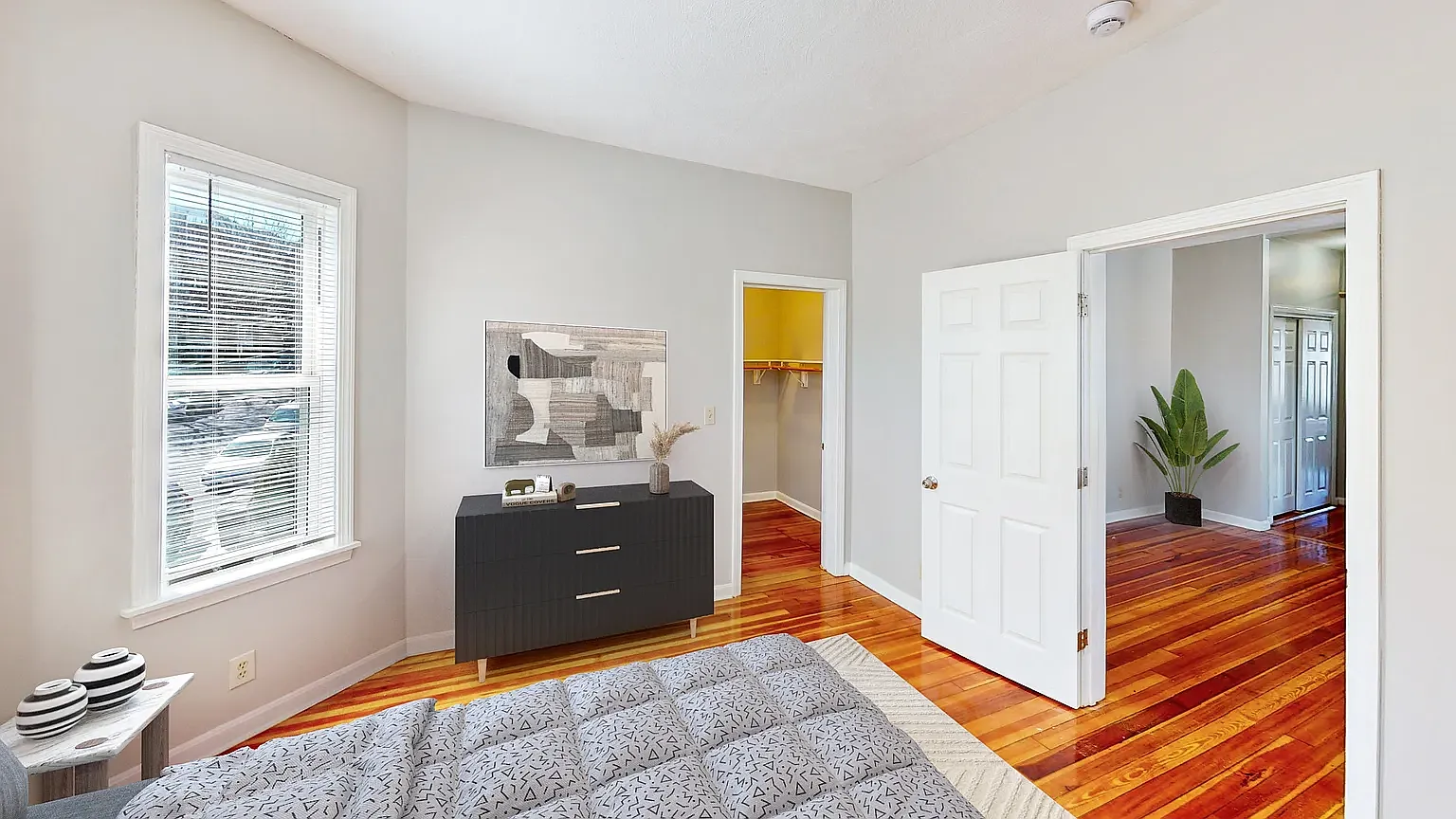52 Sumner Street — Photo 3