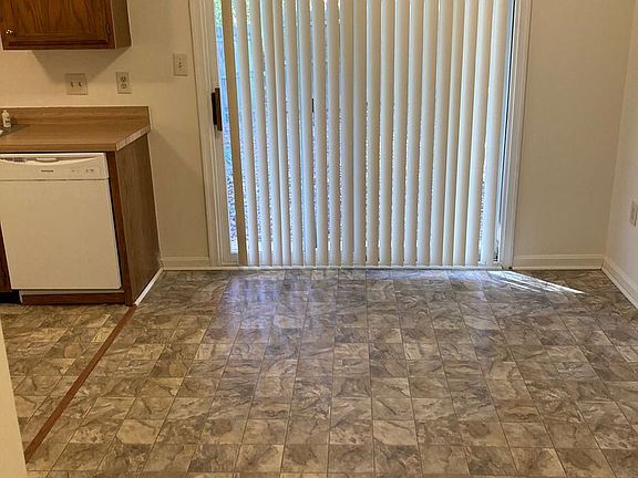 4th image of 203 Farrell Ln