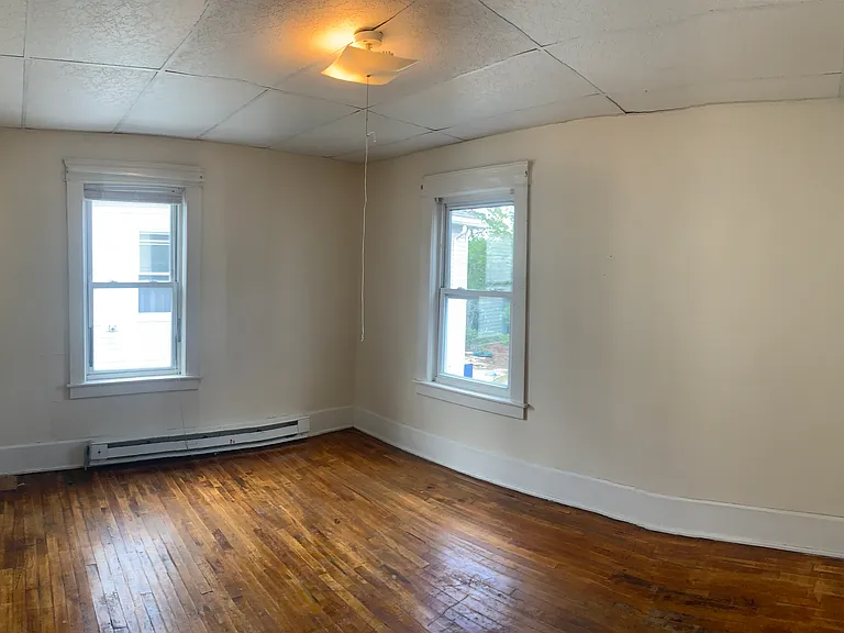 2 N Main St #3L — Photo 9
