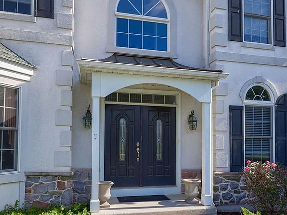 2nd image of 3357 Harwood Ln